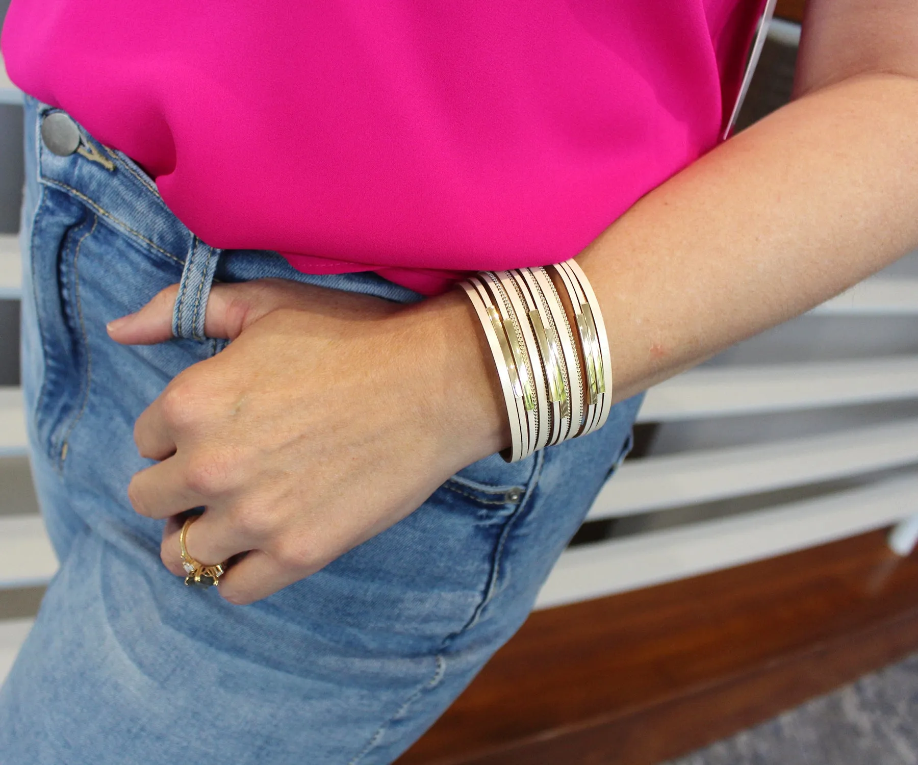 Sleek Gold Bar White Leather Bracelet