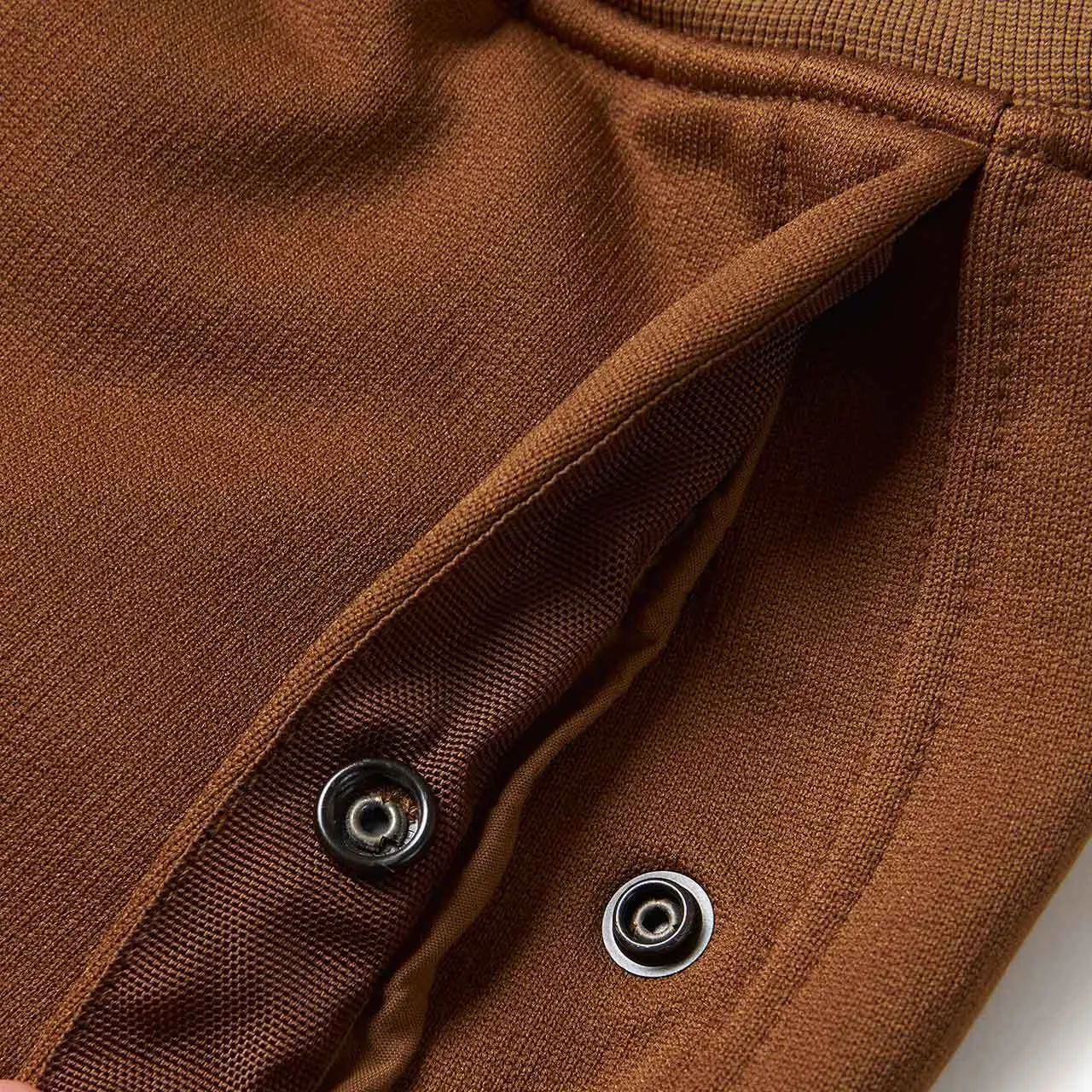 stone island shadow project mesh pocket shorts (rust brown)