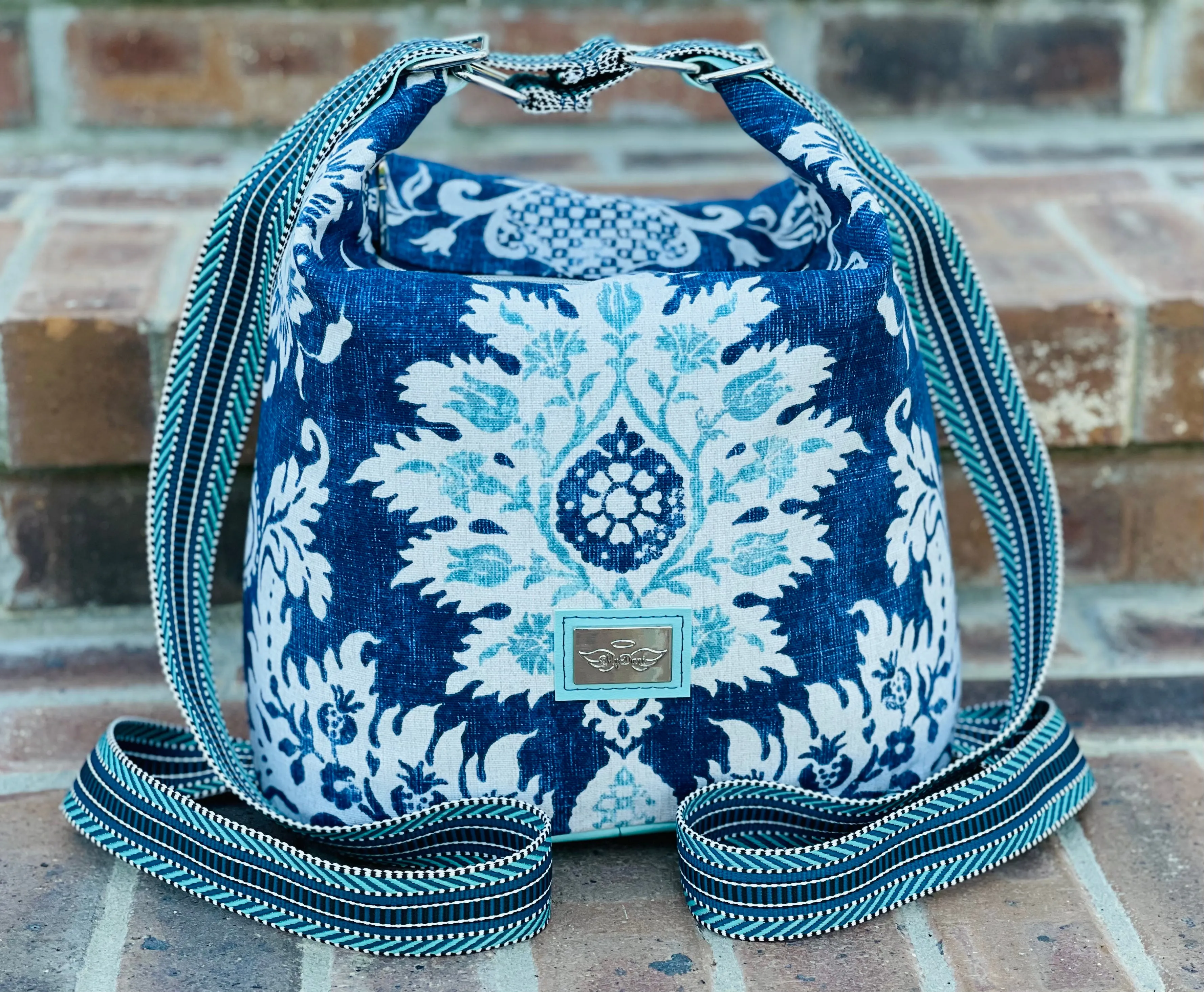 The Krystal Convertible Handbag in Magnolia Floral