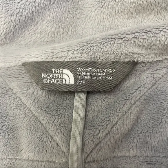The North Face Gray Fitted Women’s Winter Jacket.  Size S