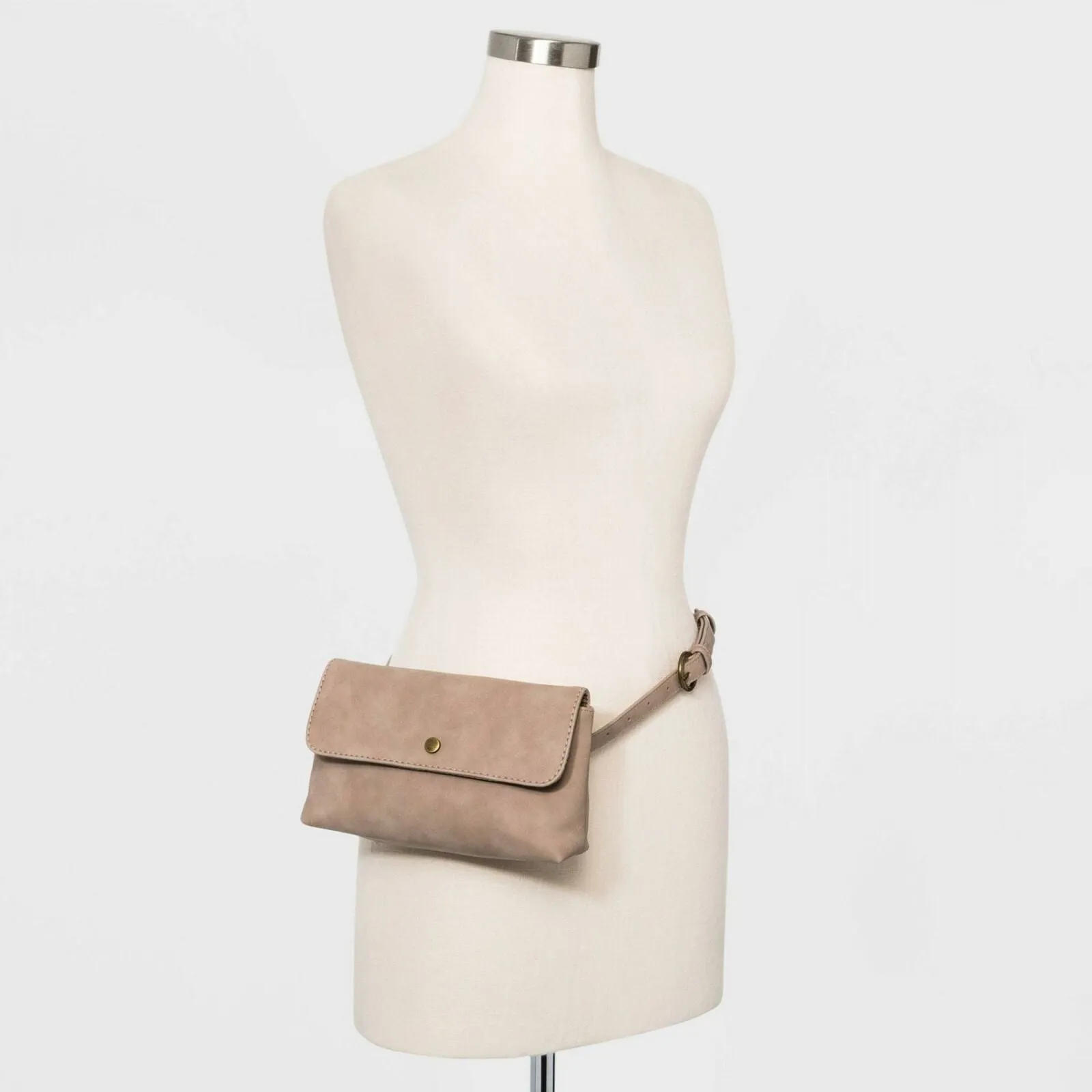 Universal Thread Women's Flap Fanny Pack