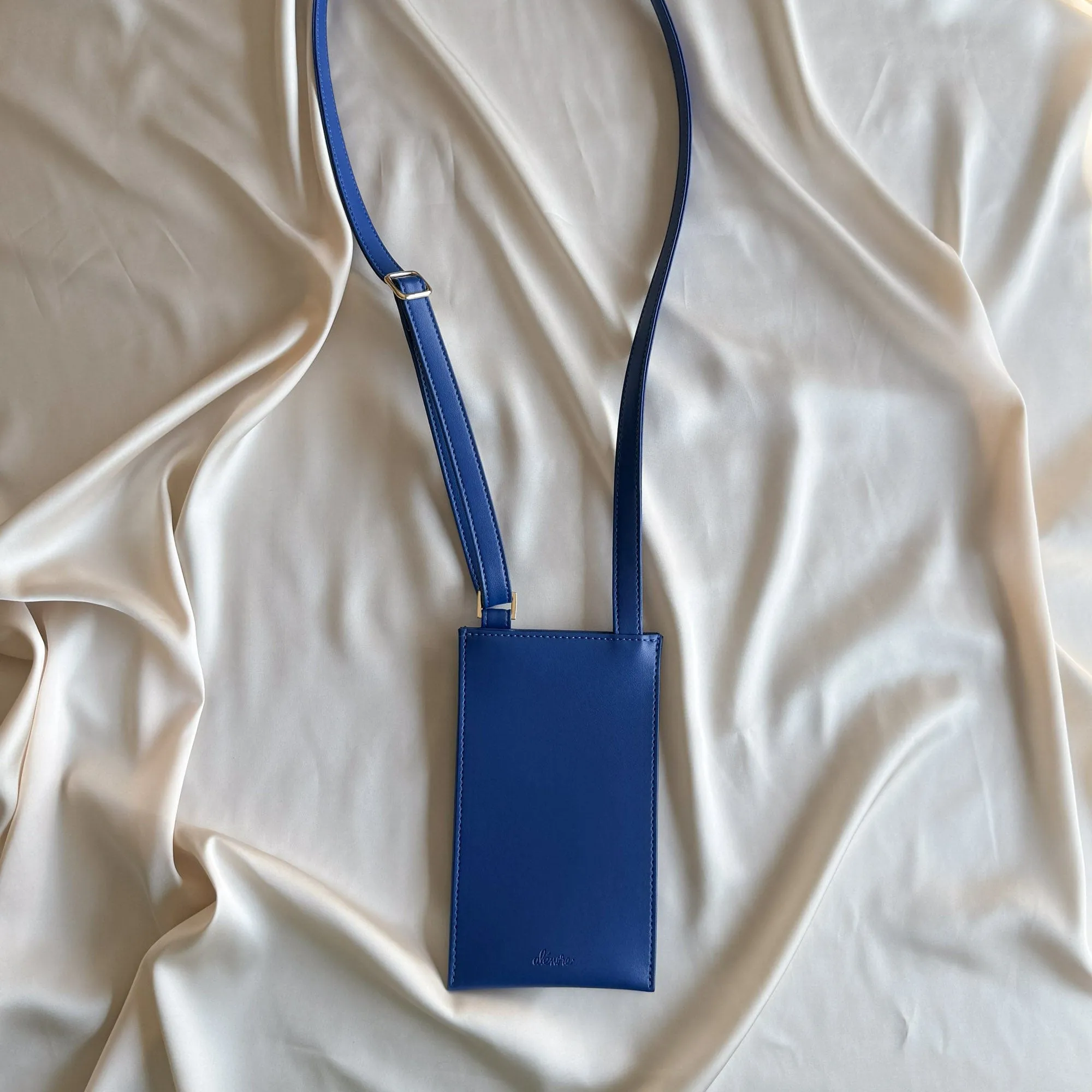 Vanilla Vegan Apple Leather Pouch | Royal Blue