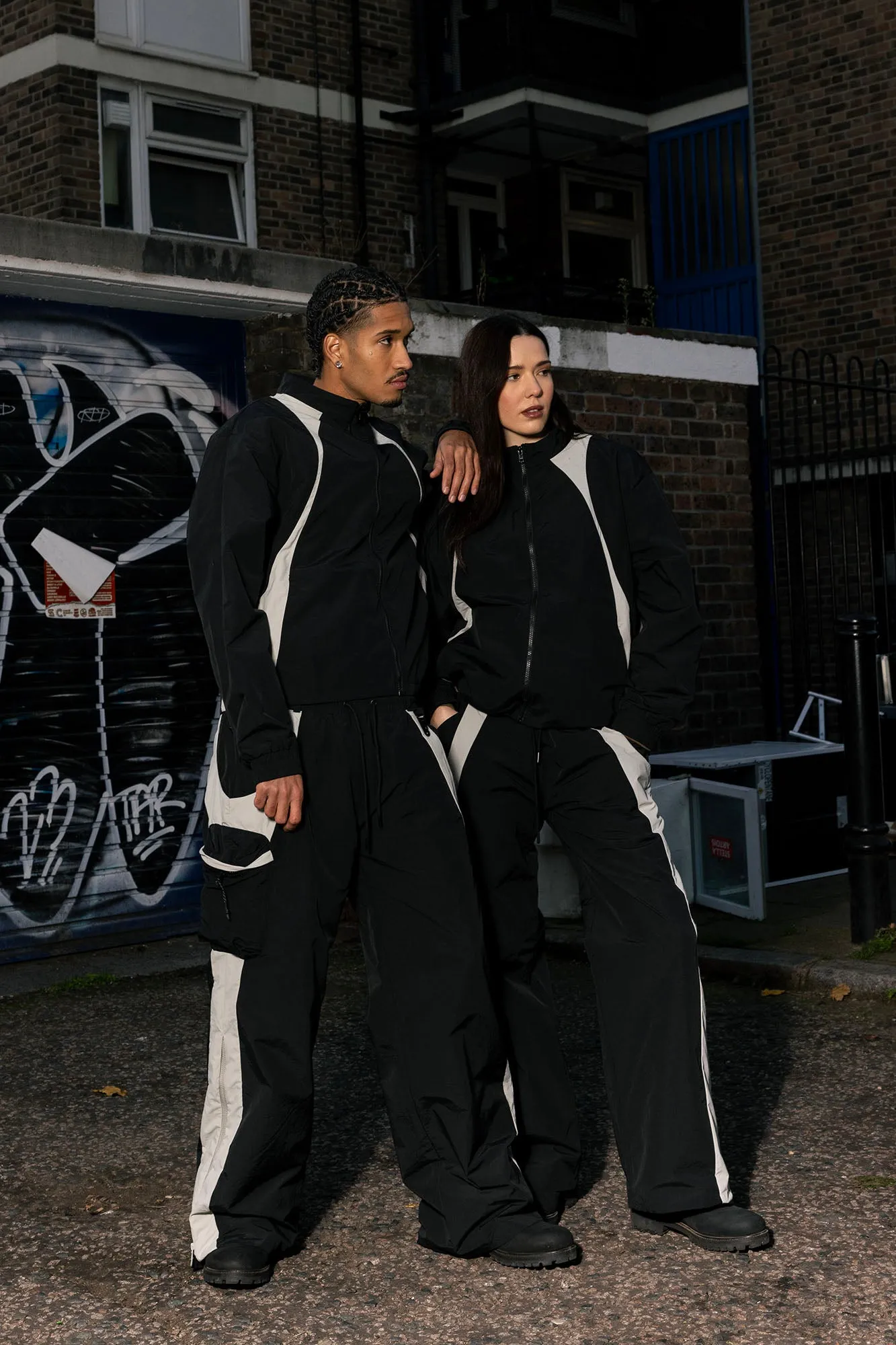 W2 CARGO MONO