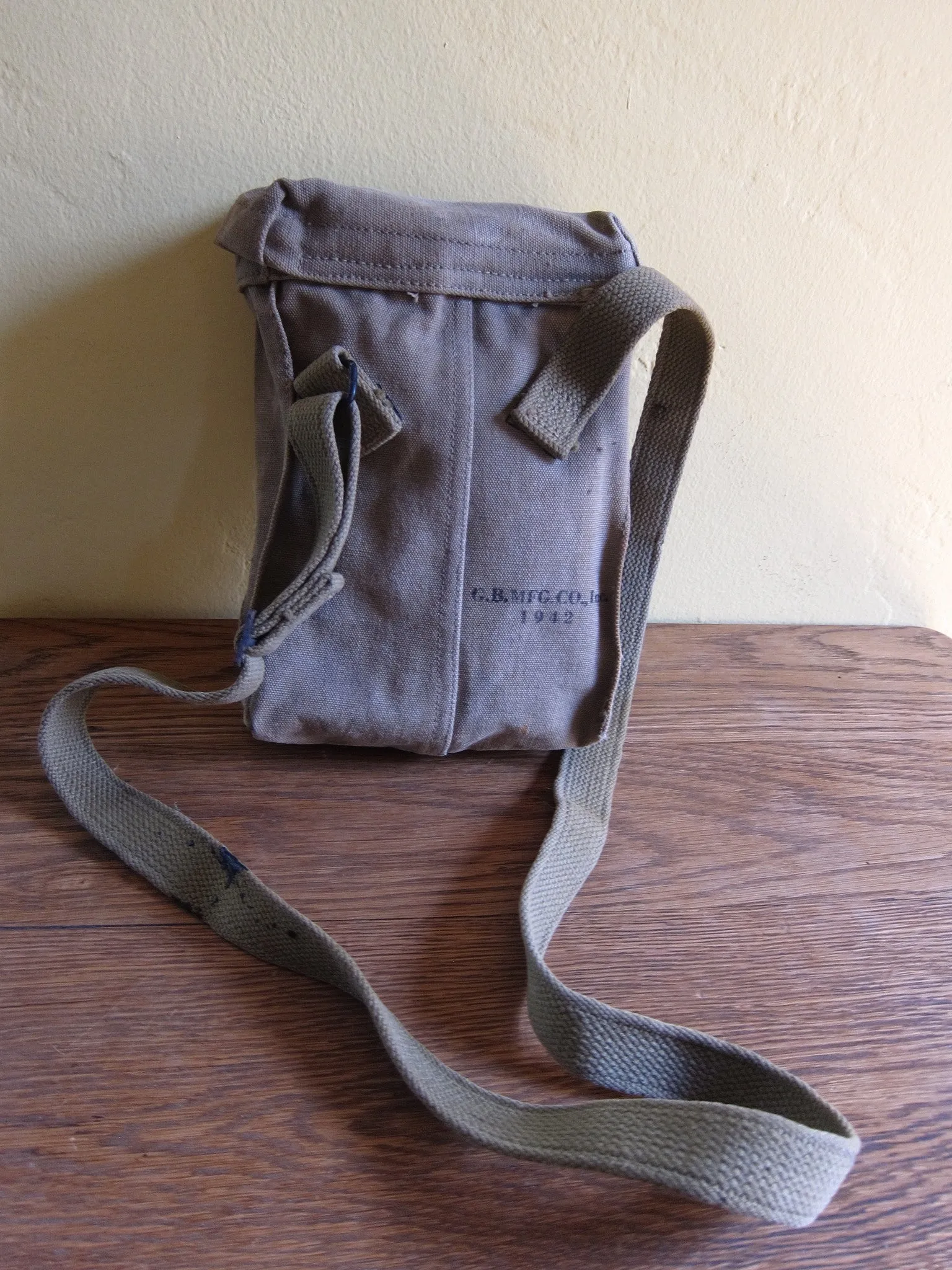 WW2 Canvas Magazine Shoulder Bag by G B Mfg Co, 1942