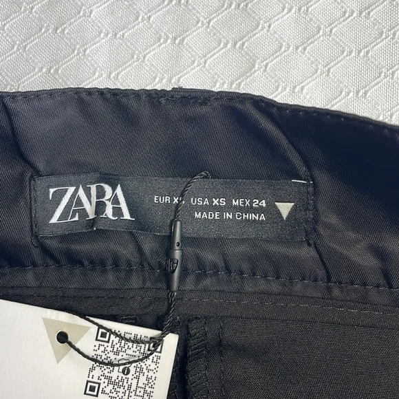 Zara Black Zippered Nylon Skirt NWT